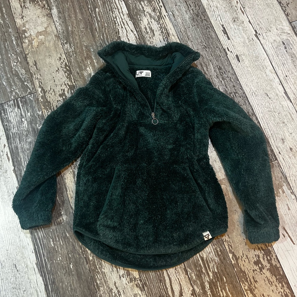 LIV Outdoor Sherpa Fleece Green 1/4 zip Pull Over. Women’s XS